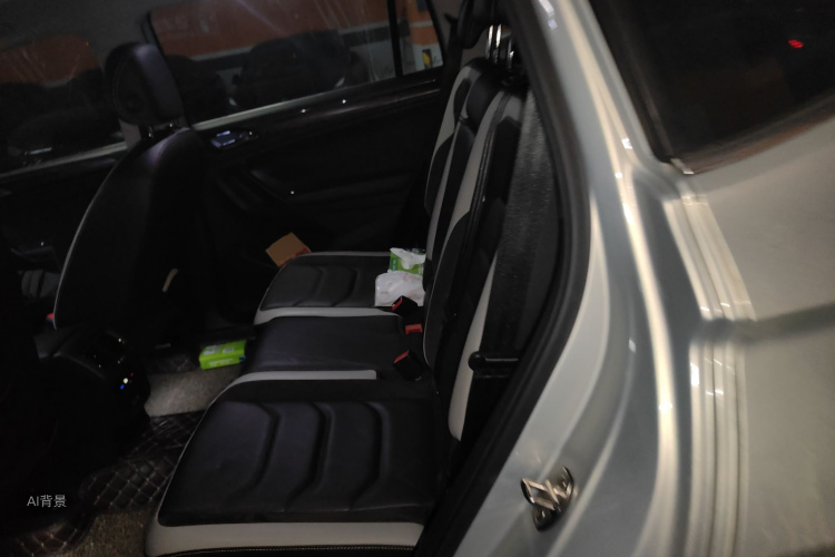 Volkswagen Tiguan L 2017 car image #19