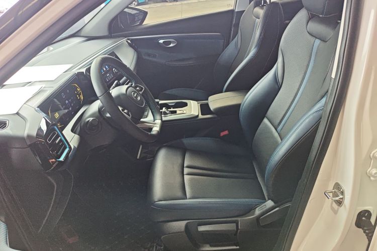 GAC Trumpchi GS3 2025 #19 GAC Trumpchi GS3 2025 car image #19