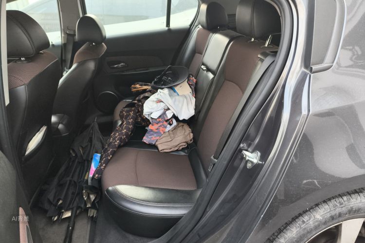 Chevrolet Cruze 2014 immagine di auto #19