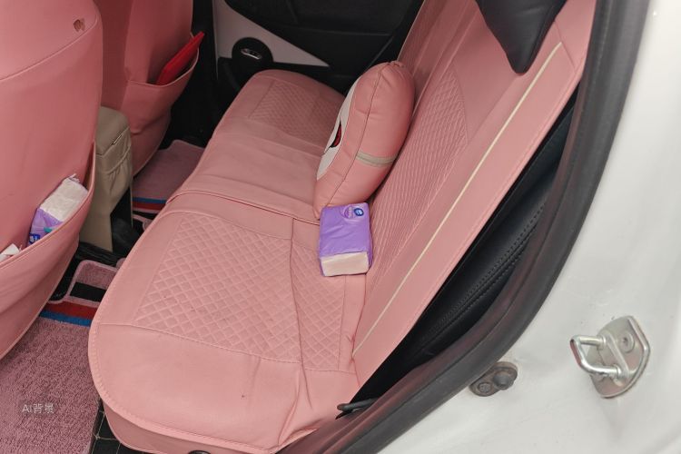 BYD e1 2020 car image #19