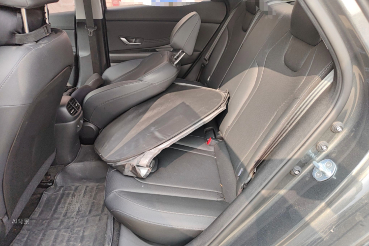 Hyundai Elantra 2023 car image #19