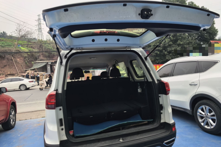 SWM X3 2021 صورة سيارة #19