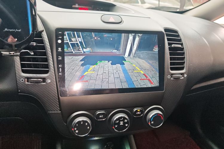 Kia K3 2016 car image #19