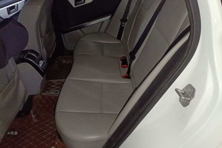 Mercedes-Benz GLK Class 2013 car image #19