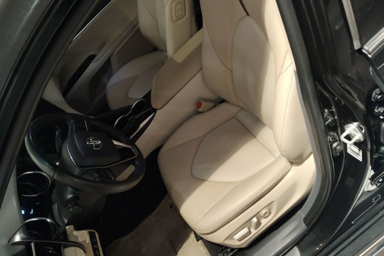 Toyota Camry 2023 #19 Toyota Camry 2023 car image #19