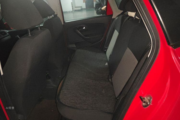Volkswagen Polo 2017 car image #19