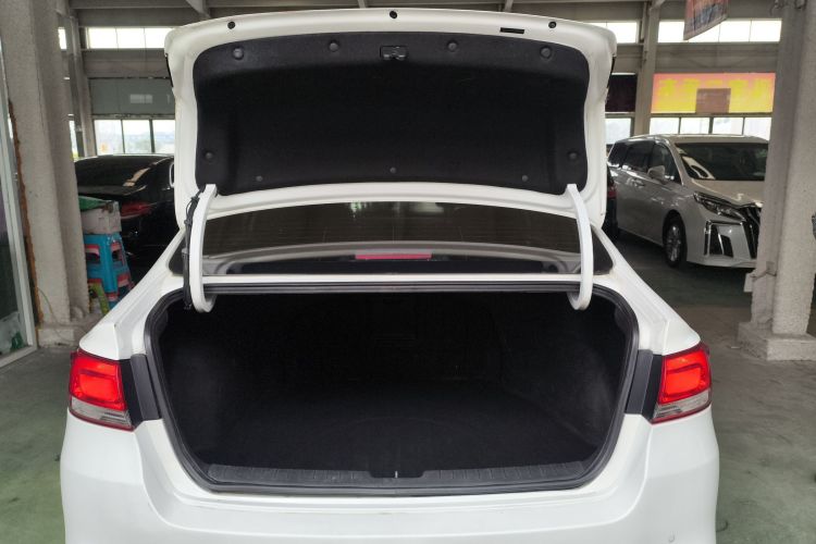 起亚 起亚K4 2016 汽车图片 #19