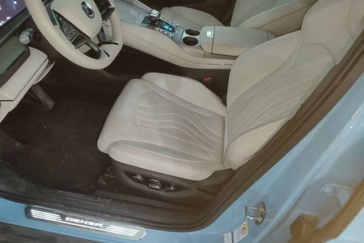 Denza N7 2024 car image #19