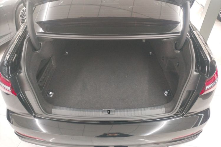 Audi A6L New Energy 2023 #19 Audi A6L New Energy 2023 car image #19