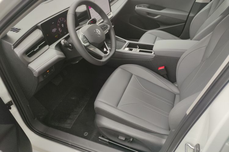 Volkswagen 2025 car image #19