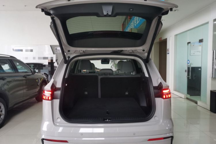 GEELY 2024 #19 GEELY 2024 car image #19