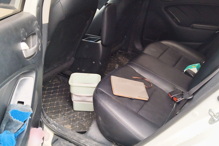 Kia K3 2017 car image #19