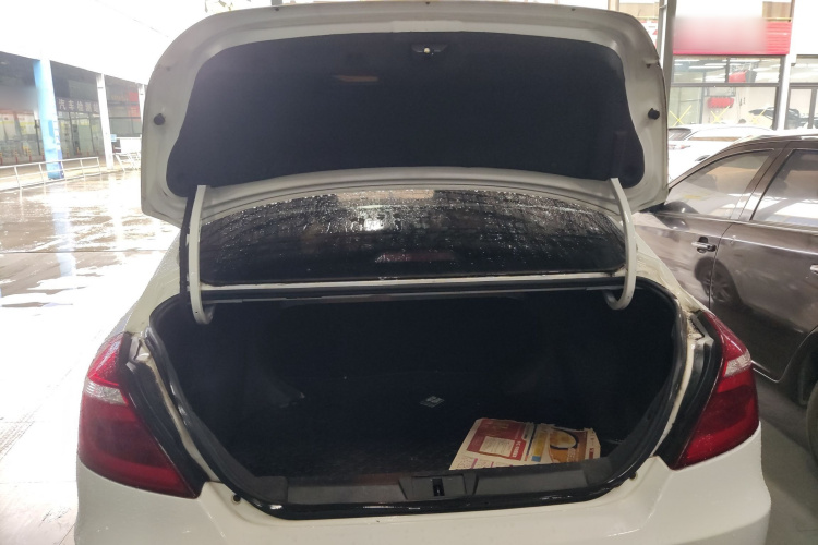 GEELY Emgrand 2017 car image #19