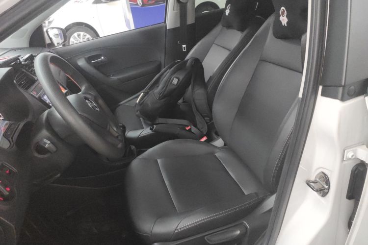 Polo 2019 car image #19