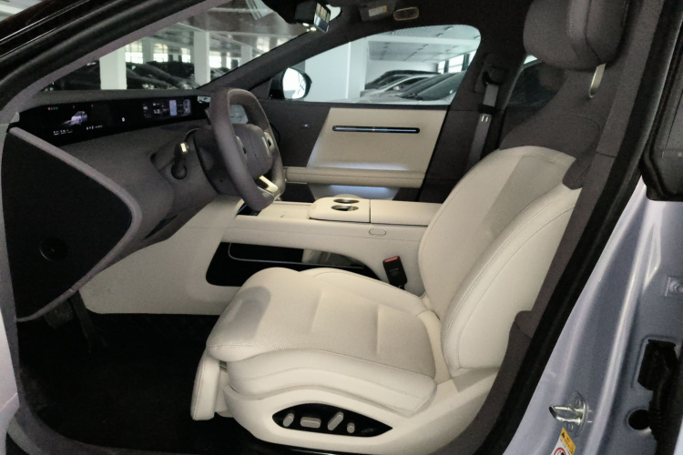 Avatr 06 2025 #19 Avatr 06 2025 صورة سيارة #19