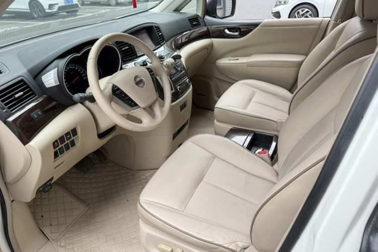 日产 贵士 2018 汽车图片 #19