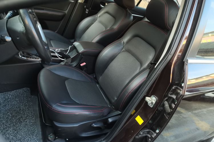 GEELY Emgrand 2015 immagine di auto #19