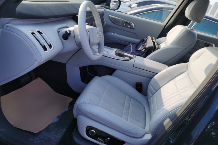 Deepal S09 2025 car image #19