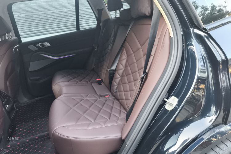 BMW X5 2024 immagine di auto #19