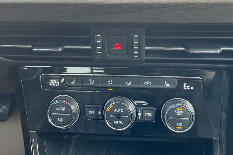 Volkswagen Passat New Energy 2019 #19 Volkswagen Passat New Energy 2019 car image #19