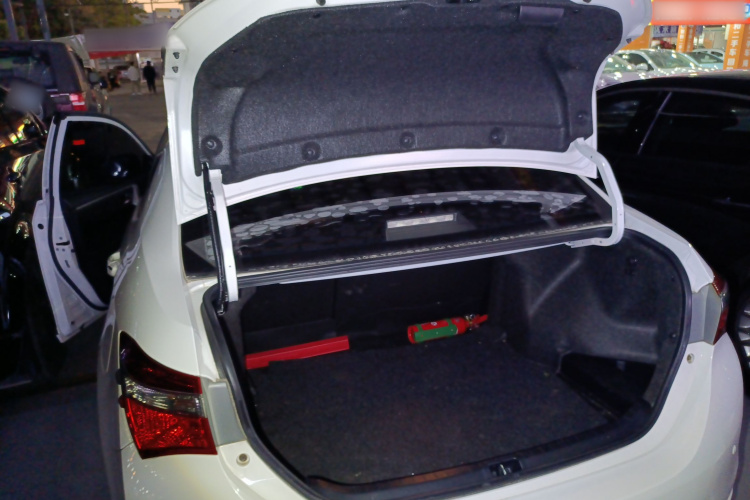 Toyota Corolla 2018 #19 Toyota Corolla 2018 car image #19