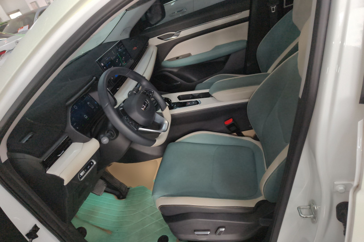 GEELY Emgrand L HiP 2022 car image #19