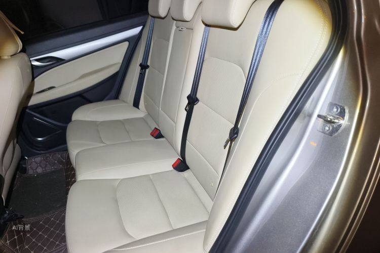 GEELY Emgrand 2018 car image #19