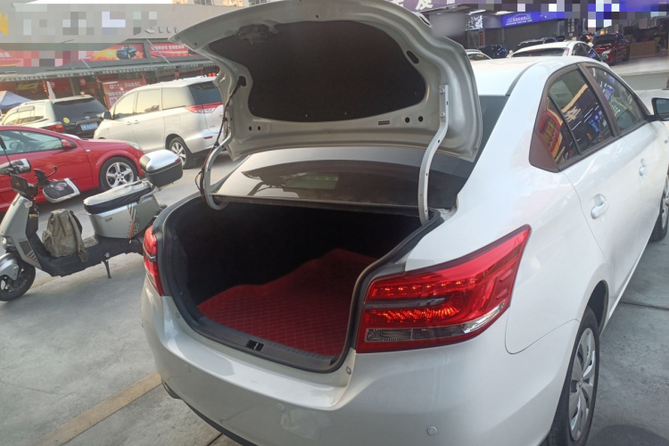 Toyota Yaris L Zhixiang 2018 صورة سيارة #19