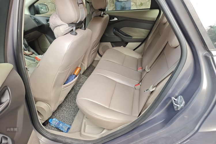 Ford Focus 2013 car image #19