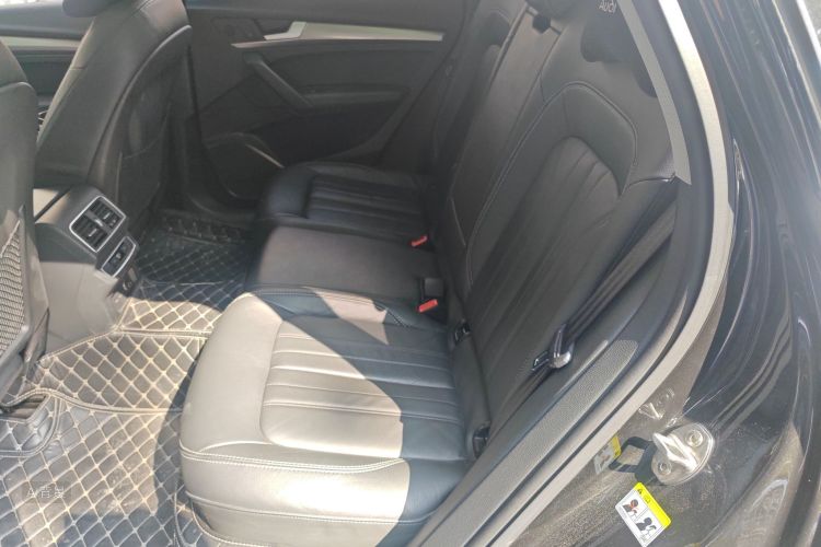 Audi Q5L 2020 صورة سيارة #19