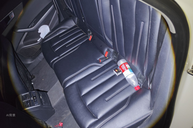 Audi A4L 2020 car image #19