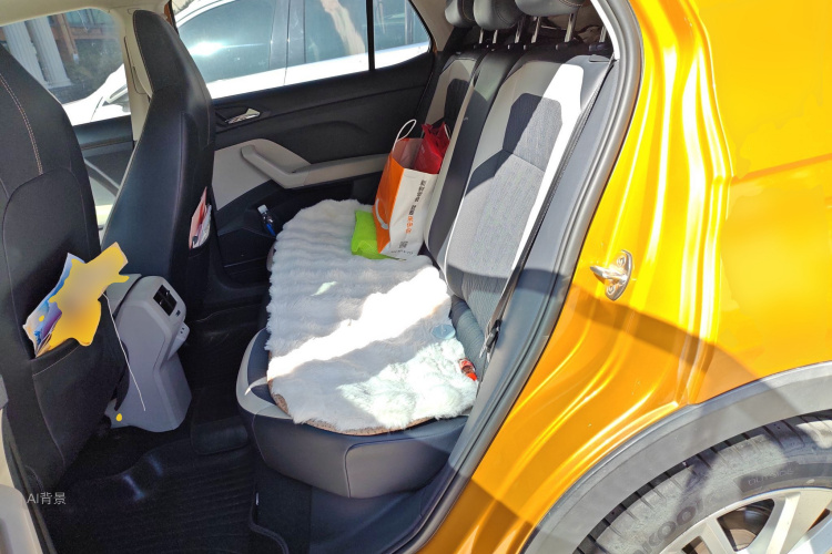 Volkswagen T-Cross 2019 #19 Volkswagen T-Cross 2019 car image #19