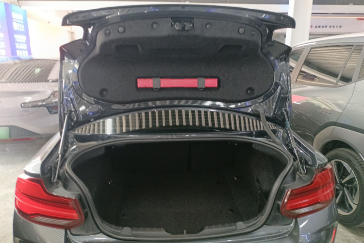 BMW M2 2018 car image #19