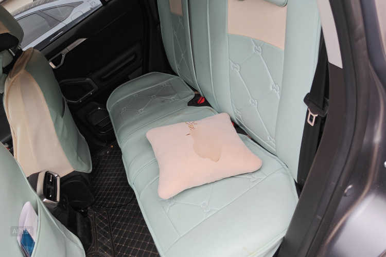 Jetour Traveller 2023 car image #19
