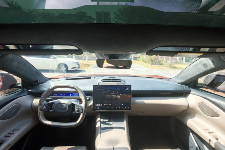Lynk & Co 2024 car image #19