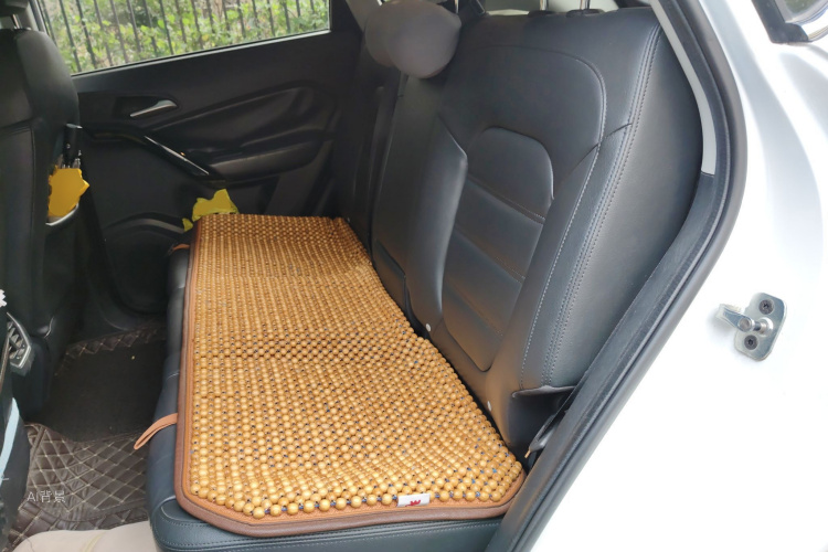 MG GS 2015 car image #19