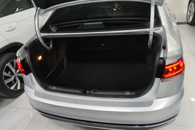Volkswagen Bora 2022 car image #19