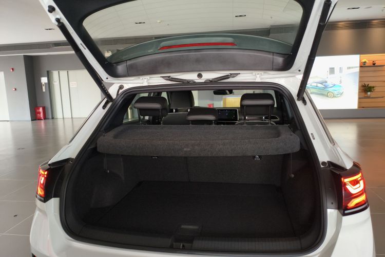 T-Roc 2025 car image #19