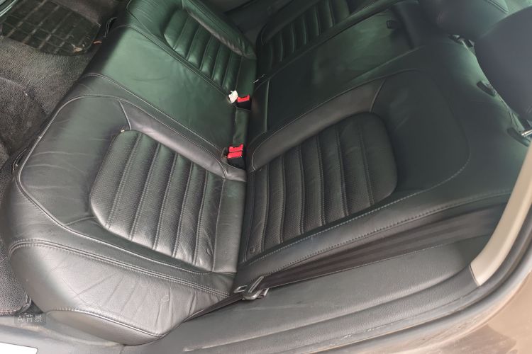Volkswagen Passat 2014 car image #19