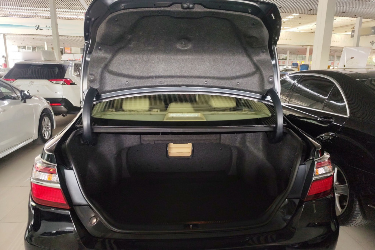 Toyota Camry 2015 صورة سيارة #19