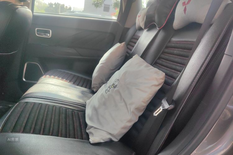 劳斯莱斯 欧蓝德 2018 汽车图片 #19