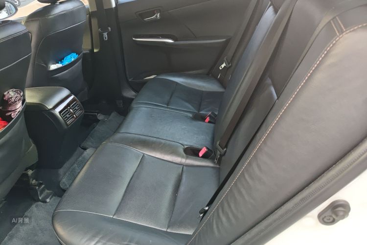 Toyota Camry 2017 immagine di auto #19