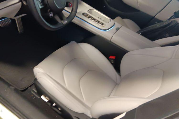 MI SU7 2024 car image #19