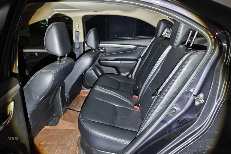 Suzuki Ciaz 2015 изображение автомобиля #19