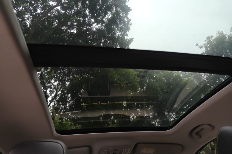 Roewe RX5 New Energy 2022 изображение автомобиля #19