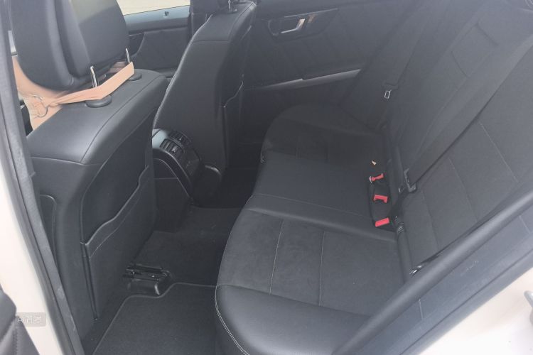 Mercedes-Benz GLK Class 2016 car image #19