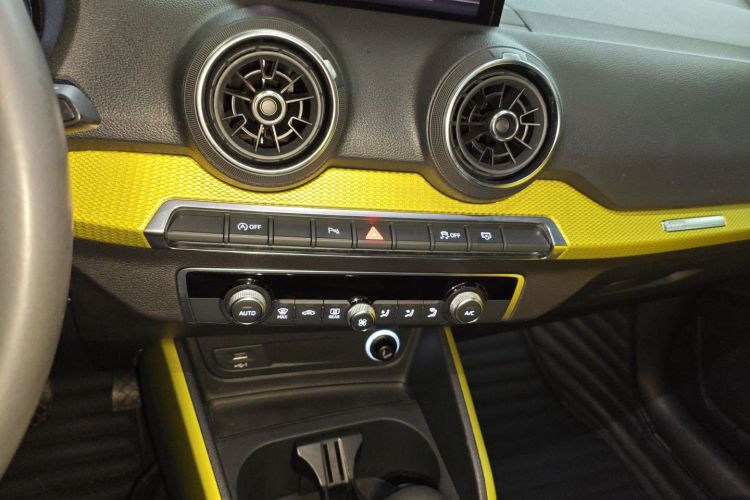 Q2L 2019 car image #19