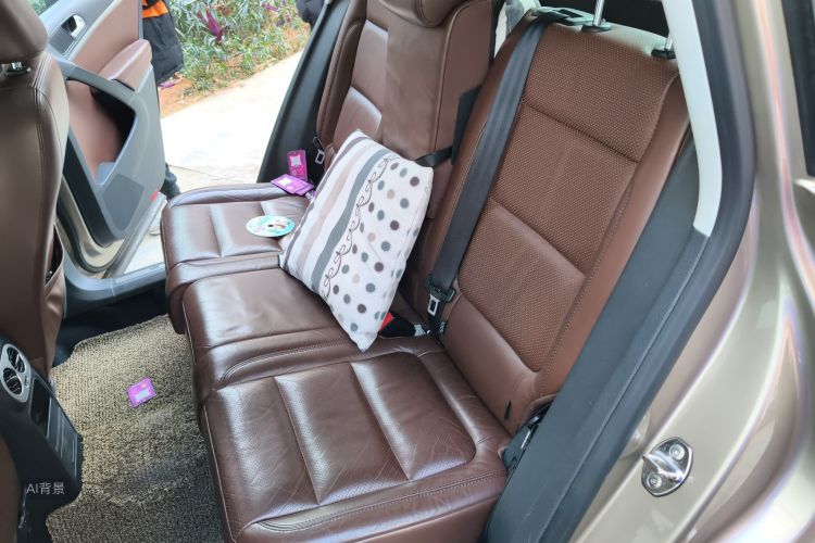 Volkswagen Tiguan 2015 immagine di auto #19