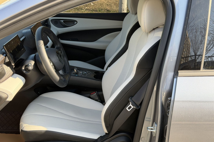 BYD Seal 05 DM-i 2025 car image #19