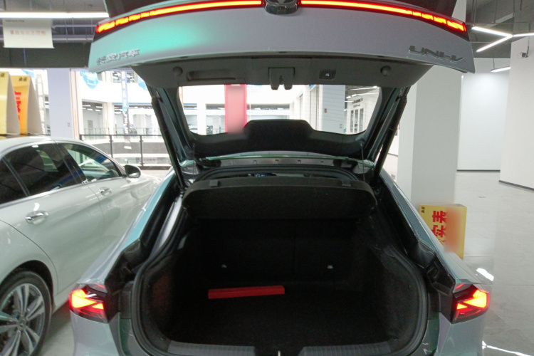 Changan UNI-V 2023 #19 Changan UNI-V 2023 car image #19